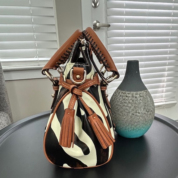 NEW! DOONEY & BOURKE LARGE SATCHEL/WALLET SET - Picture 5 of 10